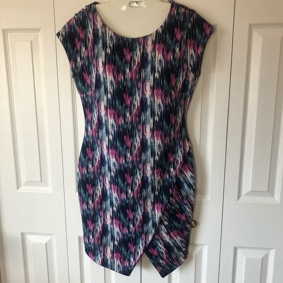 Attention Cap Sleeve Multicolor Hi Low Fitted Dress Size M - Picture 4 of 9